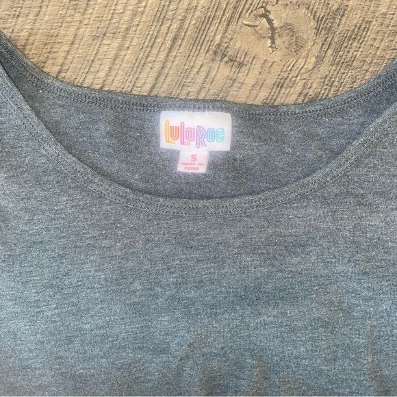 LuLaRoe Irma Tunic-Size XS - Picture 3 of 3